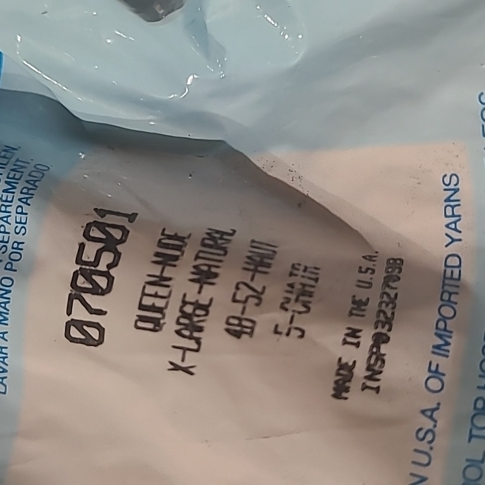 NWT lot of 11 pairs of pantyhose and 3 pairs of trouser socks - Picture 2 of 8